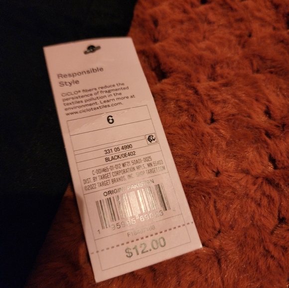 Shorts - Picture 3 of 3